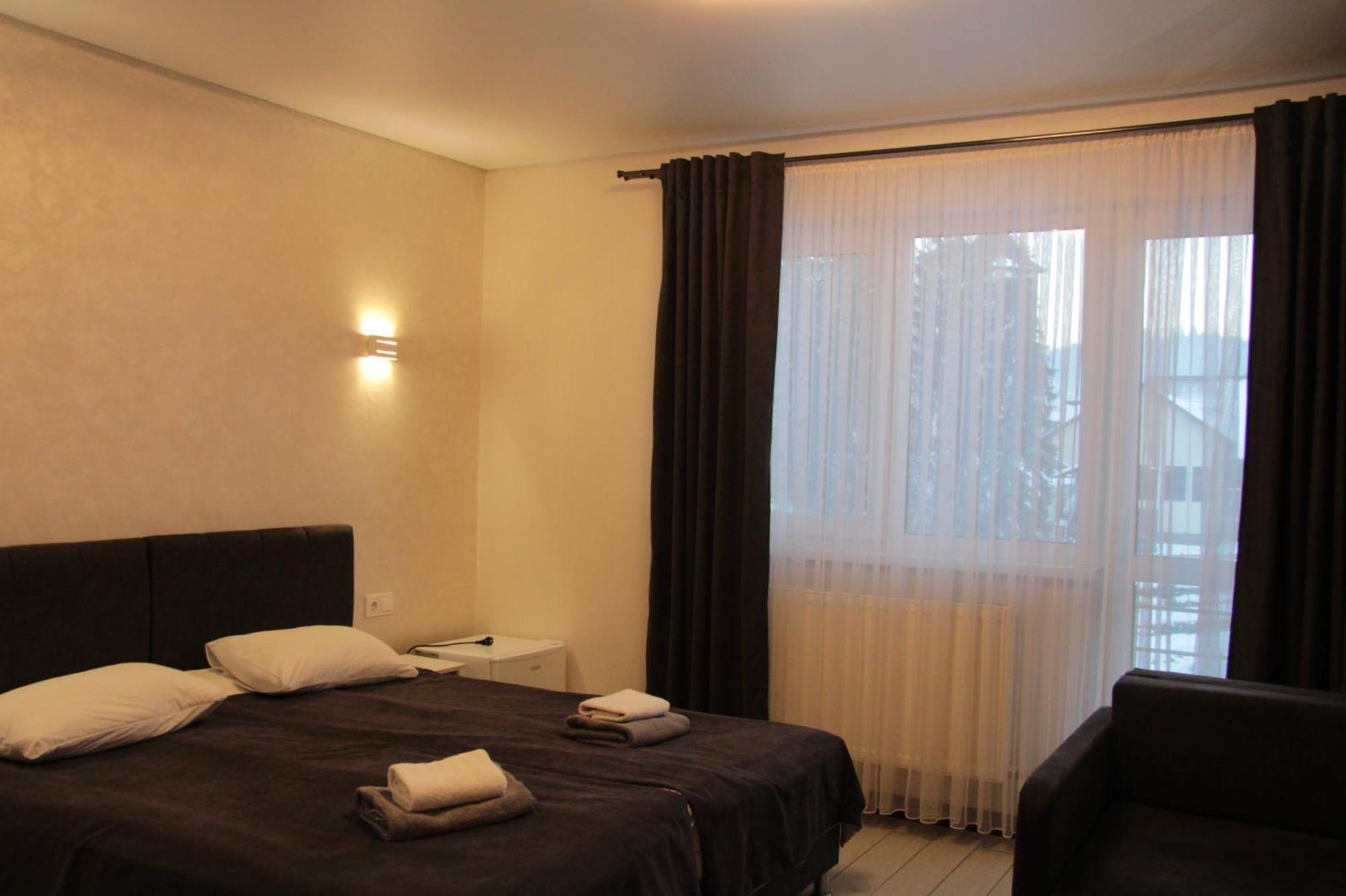 Hotel Naciku Spa บูโคเวล ภายนอก รูปภาพ